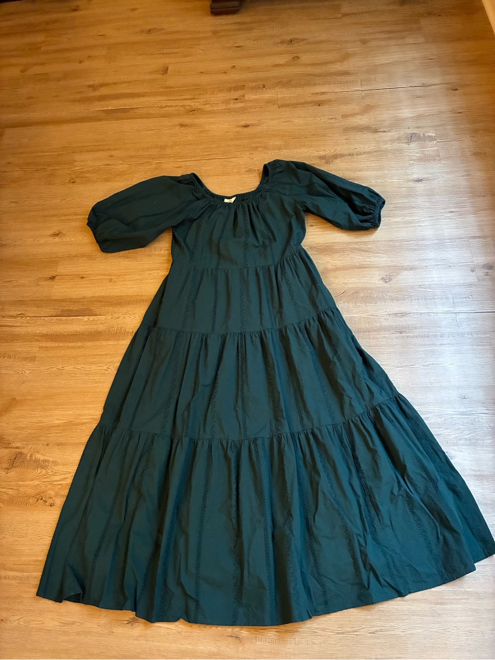 Universal Thread Dark Green Tiered Maxi Dress with Puff Sleeves